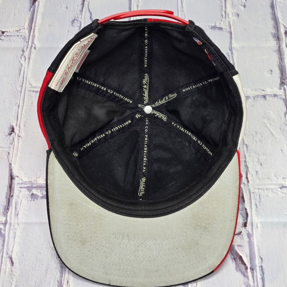 Mitchell & Ness Chicago Bulls Snapback Hat Red Black White Colorblock NBA Cap - Picture 8 of 11